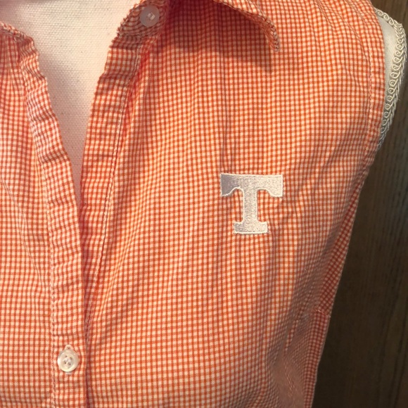 University of Tennessee sleeveless blouse size S - Picture 4 of 6
